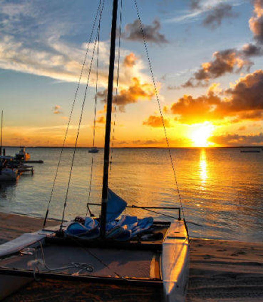 Courtyard By Marriott Nassau Downtown/Junkanoo Beach Экстерьер фото
