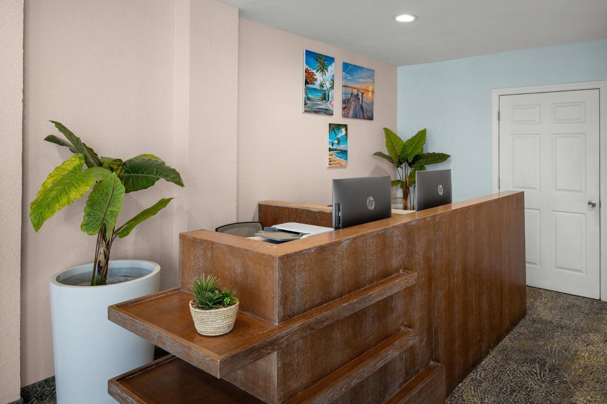 Courtyard By Marriott Nassau Downtown/Junkanoo Beach Экстерьер фото