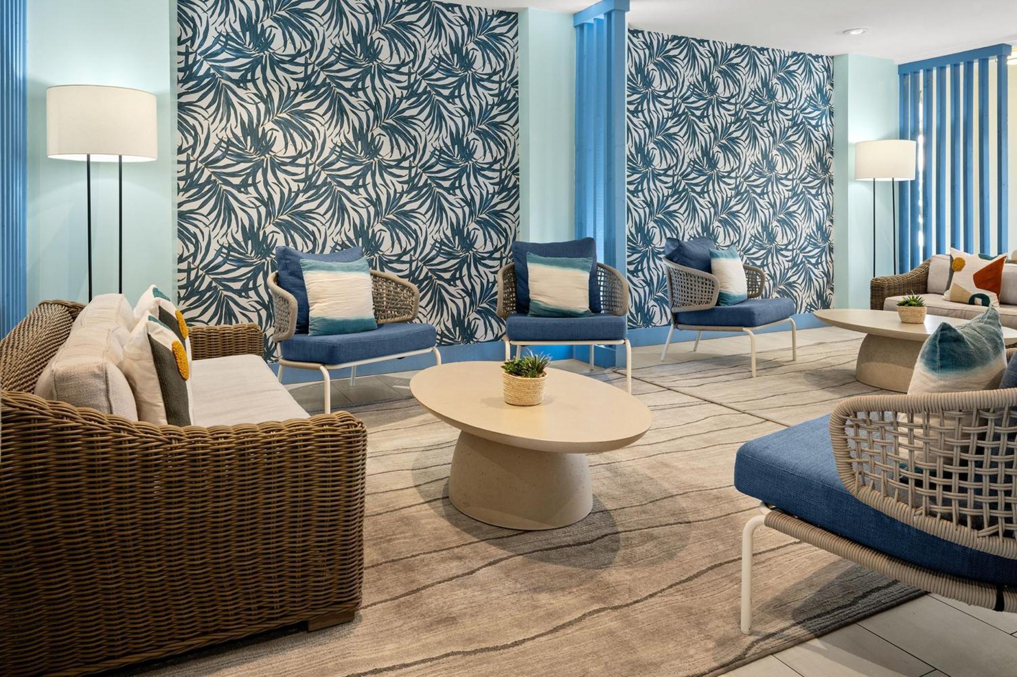 Courtyard By Marriott Nassau Downtown/Junkanoo Beach Экстерьер фото